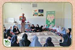 «سفر به آسمان »ویژه‌برنامه ی کتابخانه سیار روستایی (بخش مرکزی) کانون قم به مناسبت هفته جهانی فضا، هفته ملی کودک و روز ملی روستا و عشایر