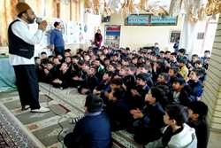 ویژه‌برنامه کتابخانه سیار در روستای مبارک‌آباد به مناسبت دهه فجر و نیمه شعبان